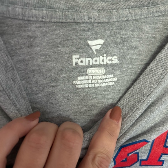 MLB Chicago Cubs T-shirt - S - NWOT - Picture 2 of 2